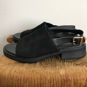 Vintage leather sandals